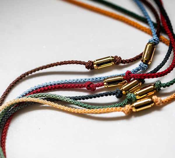 繊細なグラデーションが織りなす上品さ──DIFFUSER「 GRADATION DYEING THIN GLASS CODE」