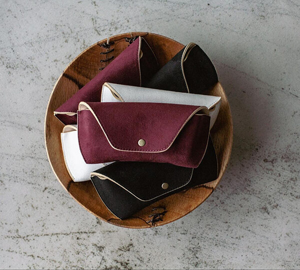 美しさが続く、新感覚のスエードケース──DIFFUSER「TECH SUEDE EYEWEAR CASE」